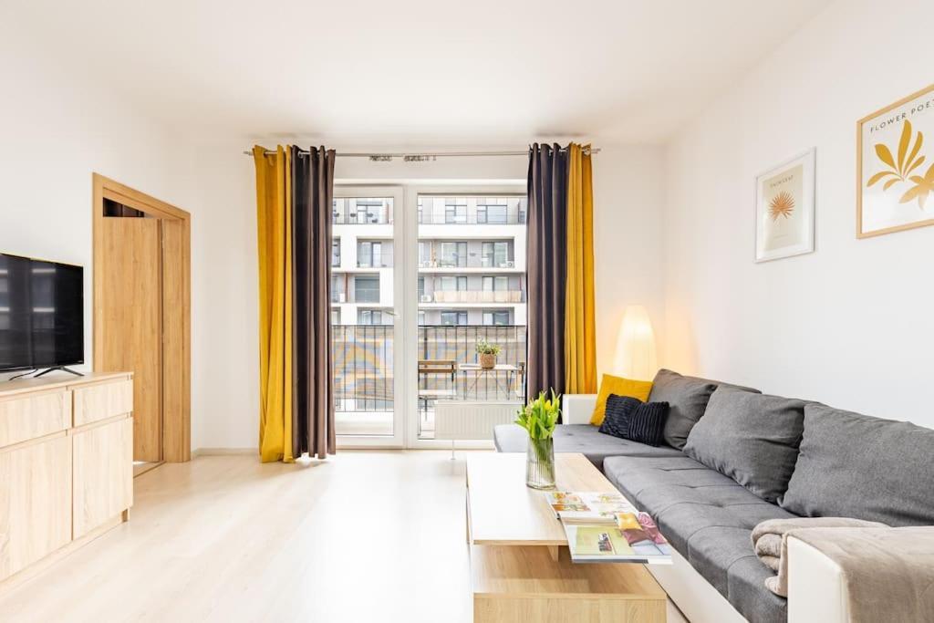 Cityscape Oasis: Active Studio Heaven Братислава Екстер'єр фото